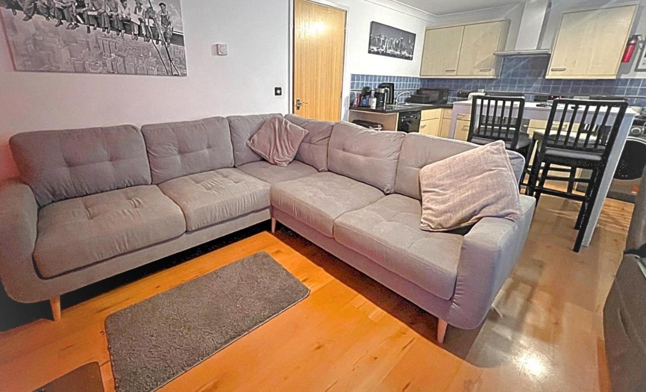 Stylish 2 Bedroom Apartment, Central Exeter, Parking On Site المظهر الخارجي الصورة
